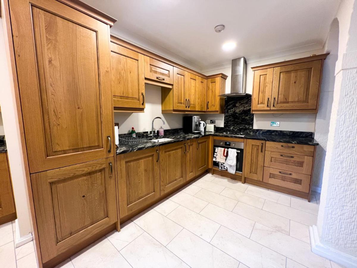 Spacious Flat Sleeps 8 Near Princes Street EDI Eksteriør billede