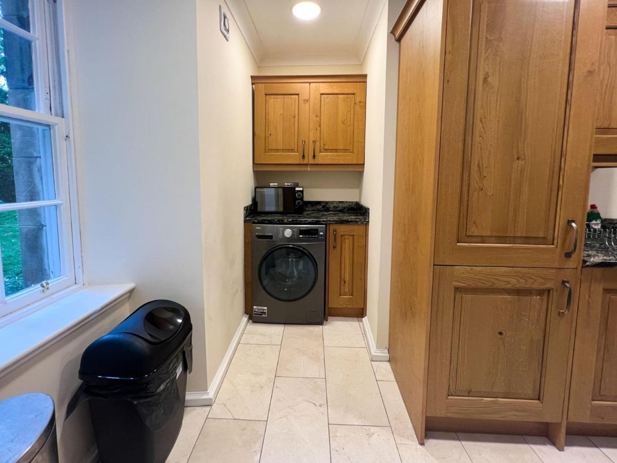 Spacious Flat Sleeps 8 Near Princes Street EDI Eksteriør billede