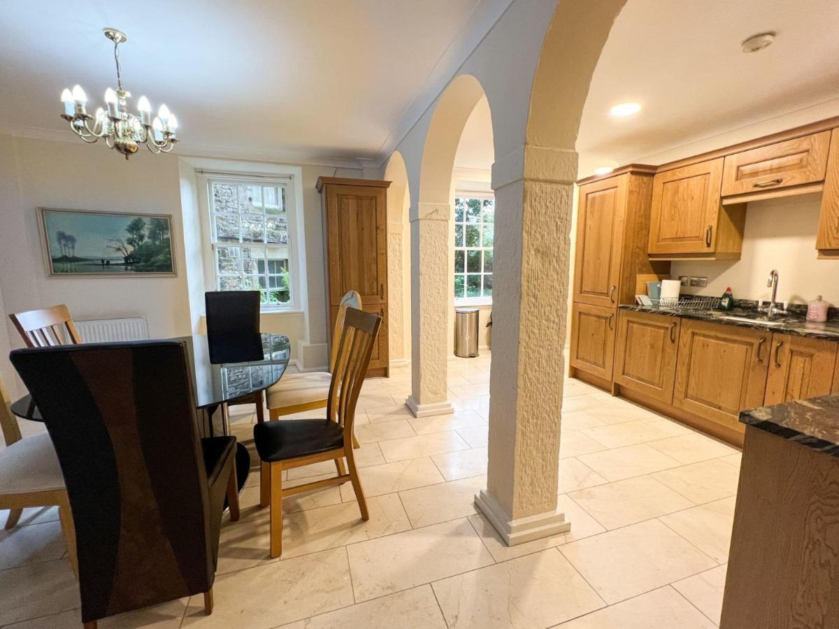Spacious Flat Sleeps 8 Near Princes Street EDI Eksteriør billede