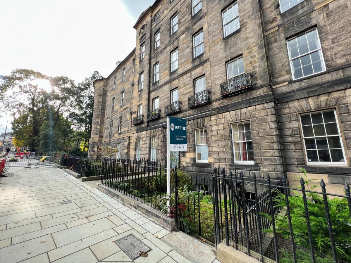 Spacious Flat Sleeps 8 Near Princes Street EDI Eksteriør billede