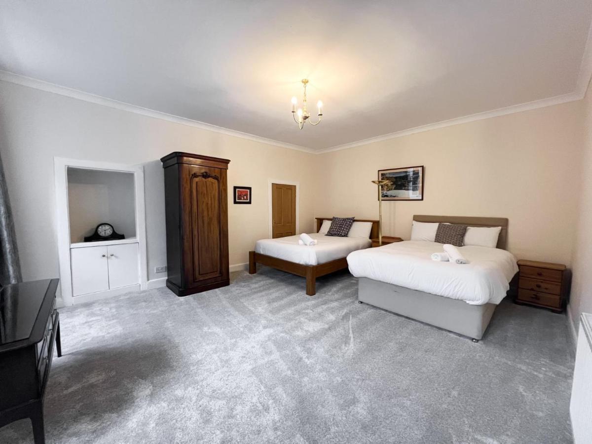 Spacious Flat Sleeps 8 Near Princes Street EDI Eksteriør billede