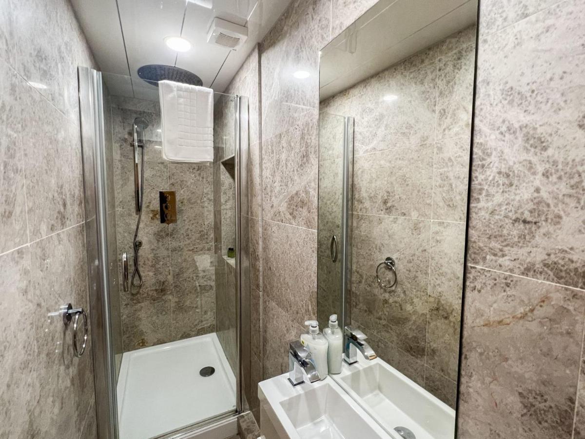 Spacious Flat Sleeps 8 Near Princes Street EDI Eksteriør billede