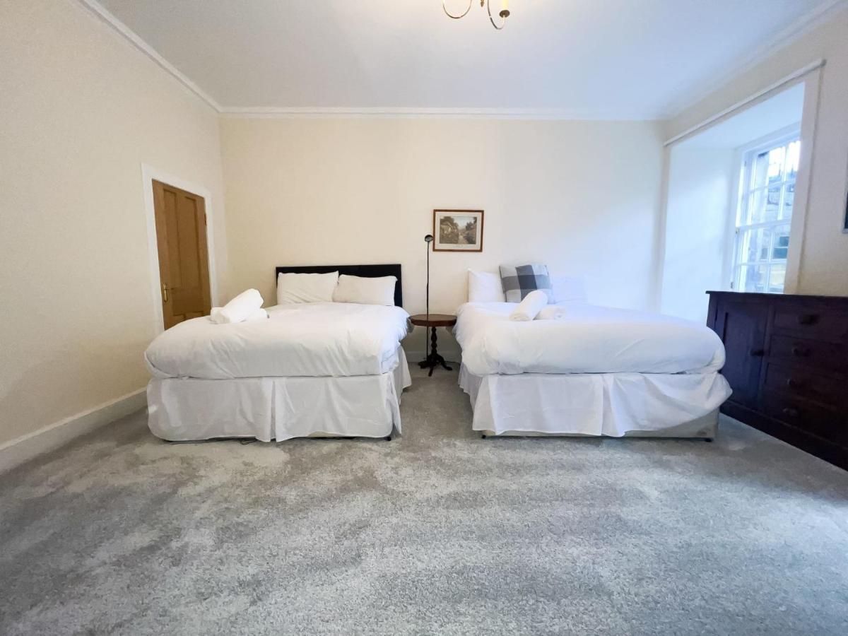 Spacious Flat Sleeps 8 Near Princes Street EDI Eksteriør billede